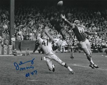 Johnny Morris Signed 8x10