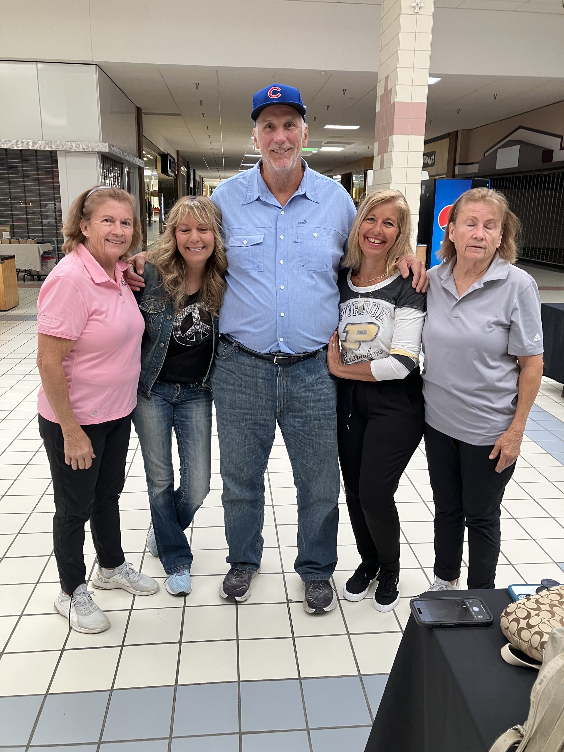 Randy Martz at Illinois Valley Sportscard and Collectibles Show in Peru