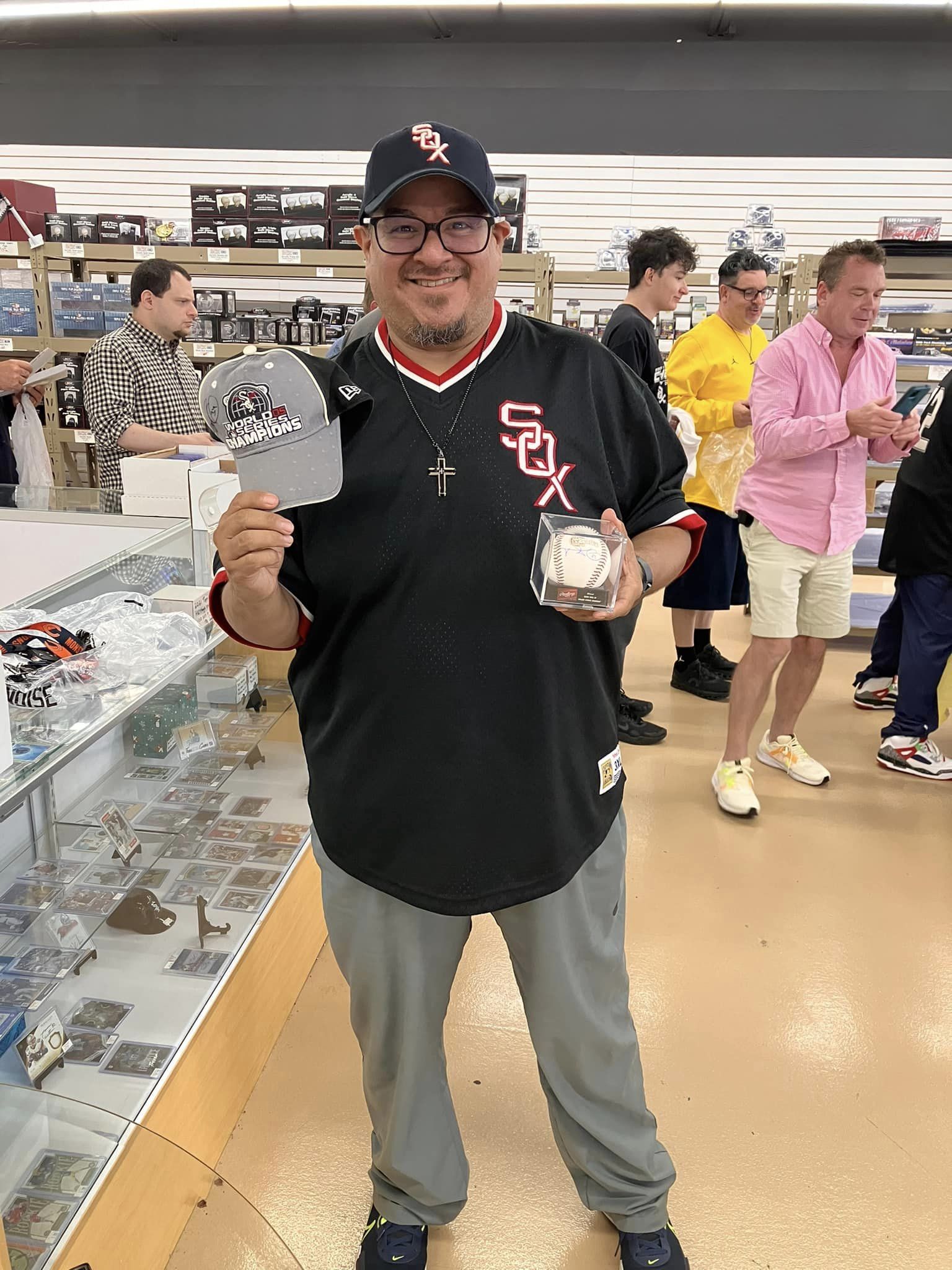 Freddy Garcia at The Baseball Card King in Downers Grove Chicagoland